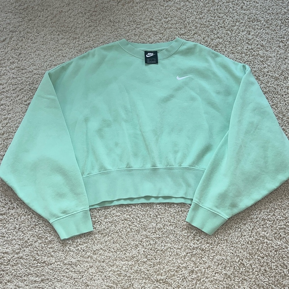 Nike cropped sweatshirt